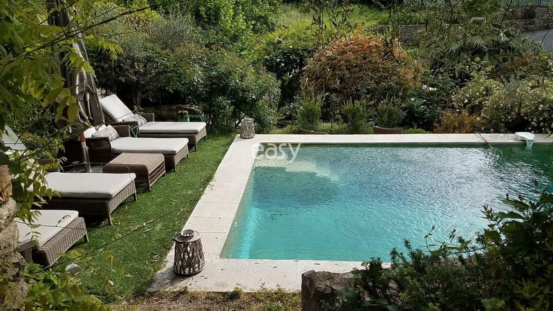 Old Provençal farmhouse ideal for professional photo shooting sessions in Cannes