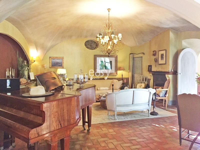 agency specializing in location scouting and venue rentals in Cannes area