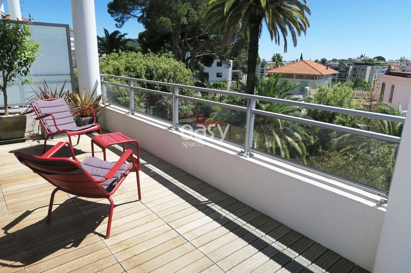 decorative elements specially designed for outdoor garden furniture settings