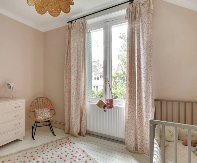 find a beautiful and charming child's bedroom suitable for a professional photo production in FRANCE