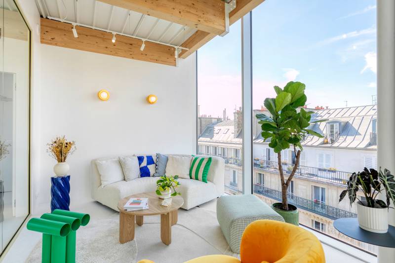 Unusual and Unique Photoshoot Location in Paris, FRANCE Offering Distinctive Backdrops