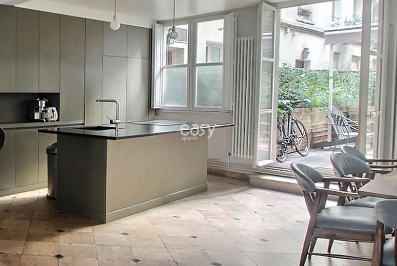 apartment with terrace for photoshoot in Paris, France, ideal for professional and creative photography sessions