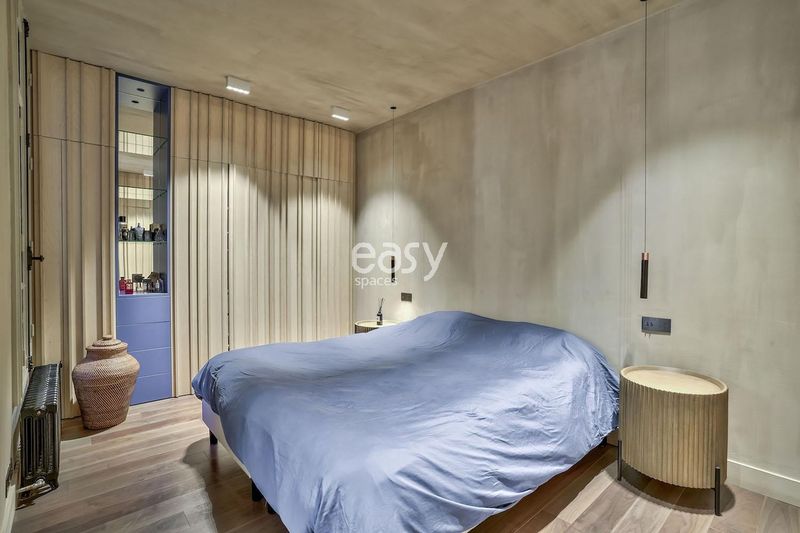 Atypical Haussmannian Location in Paris Available for Film Shooting