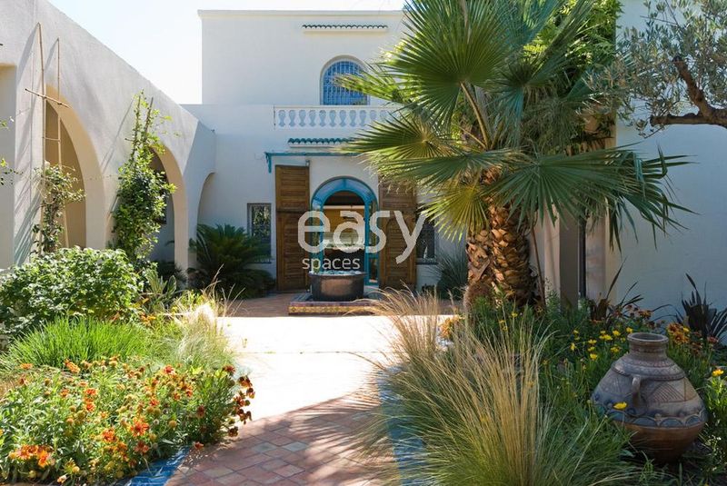 Moorish style villa designed and ideal for professional photography sessions