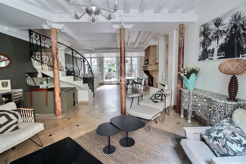 Shooting location for photo sessions in various parts of Paris, FRANCE