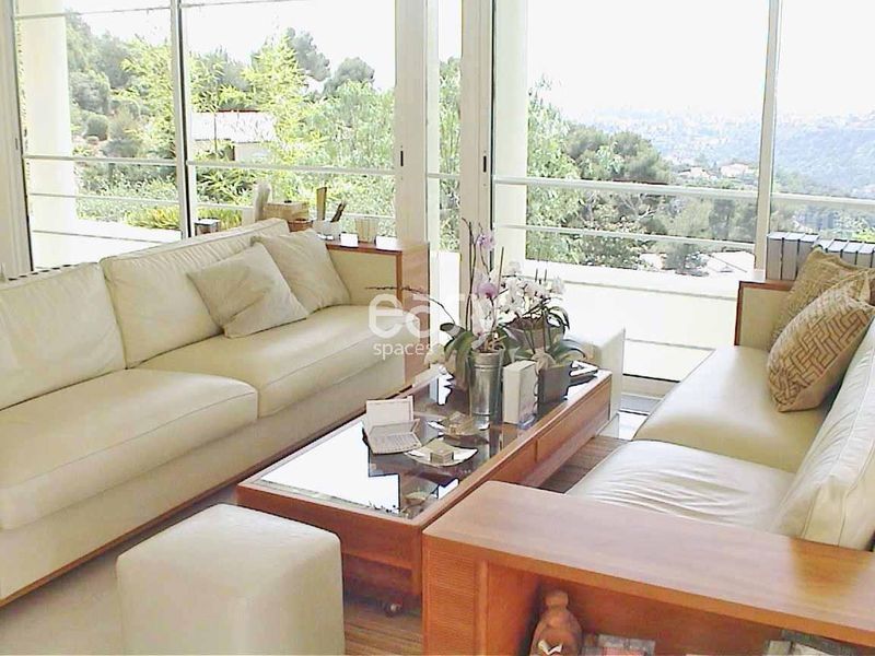 contemporary villa ideally suited for film shooting and cinematic productions