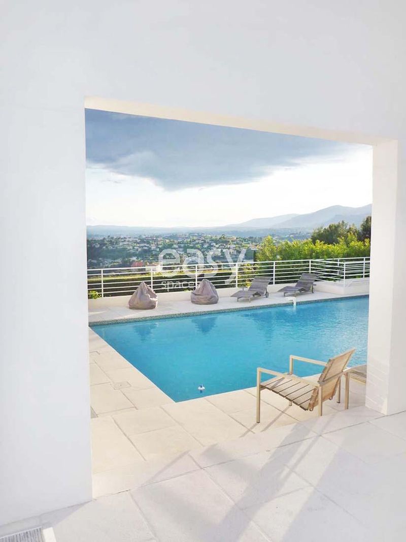 rental services available specifically for film production and advertising purposes