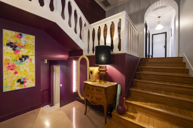 renting a house for filming a movie in the beautiful city of Marseille in FRANCE