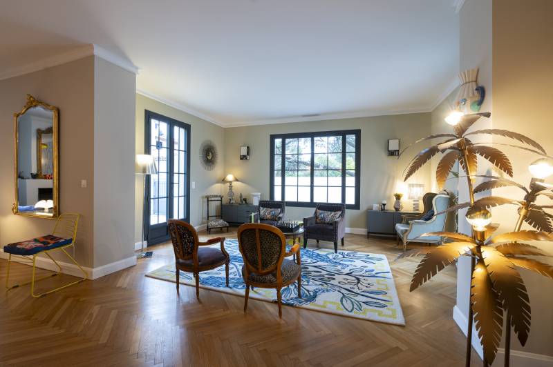 House Rental for Photo Production in Marseille, France with Ideal Settings and Amenities