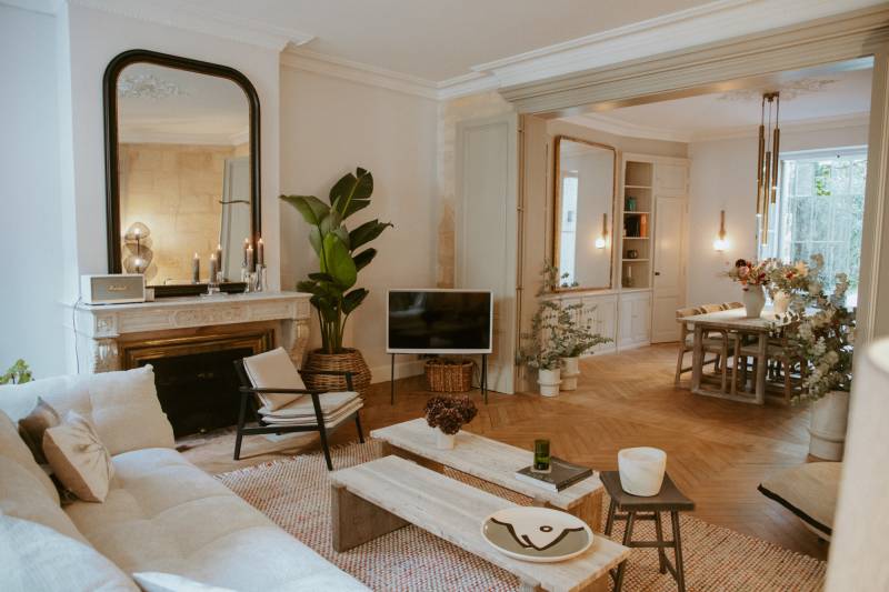 Luxurious Event Venue Located in Bordeaux, France Offering Exclusive Services and Elegant Ambiance