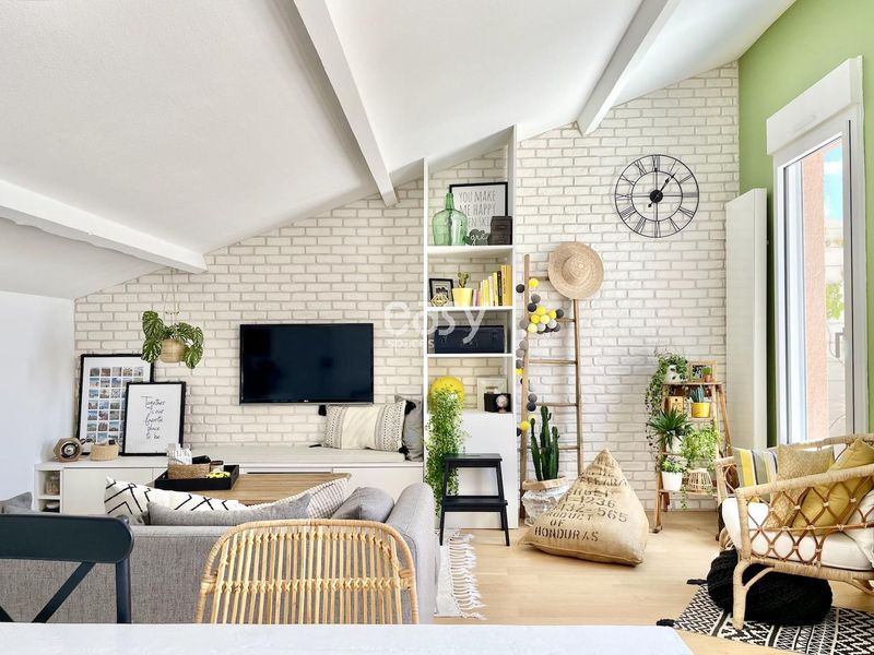 place with terrace in the city of Toulouse, FRANCE, commonly featured in films