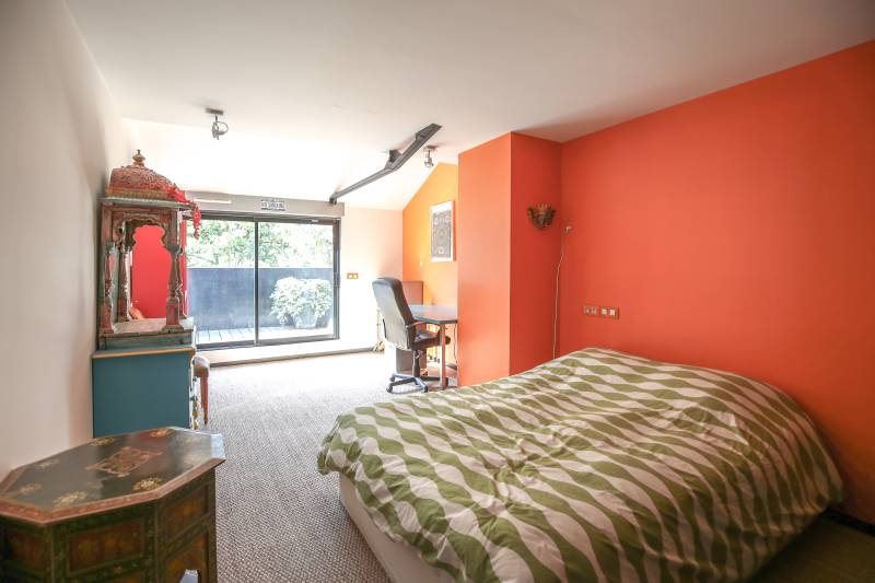 location of a large photo shoot room in Paris, FRANCE