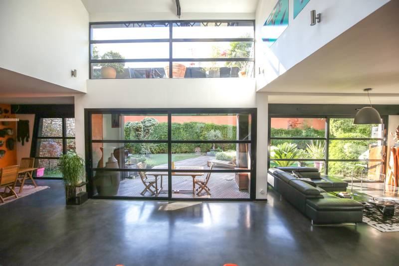 House rental for photo shooting sessions in the beautiful city of Paris, France