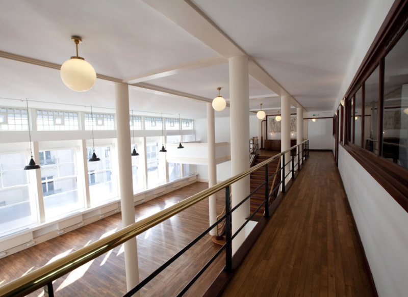 rent a location for a photoshoot in the center of Paris