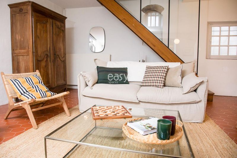 Country house located near Paris in France available for film shooting and production purposes