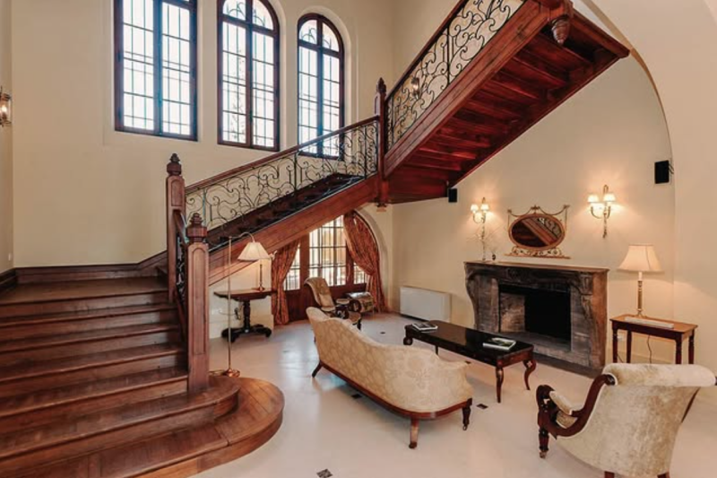 France agency specializing in rental of shooting locations specifically in Cannes