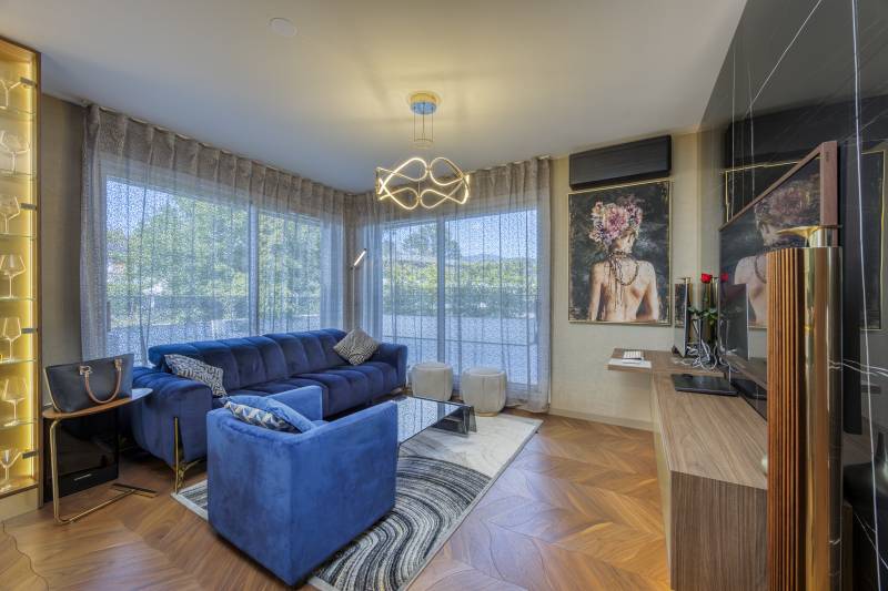 Photographic shooting location available for rent in Geneva, Switzerland, FRANCE