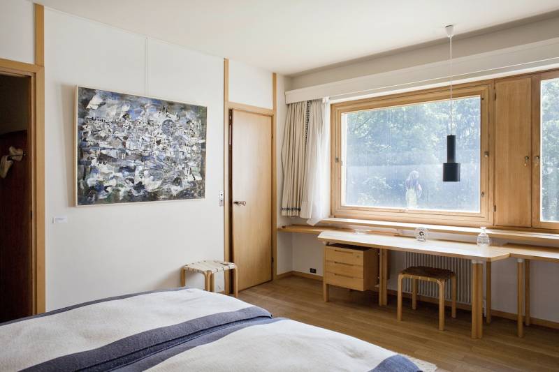 photography location with a 1970s style aesthetic in Paris, France