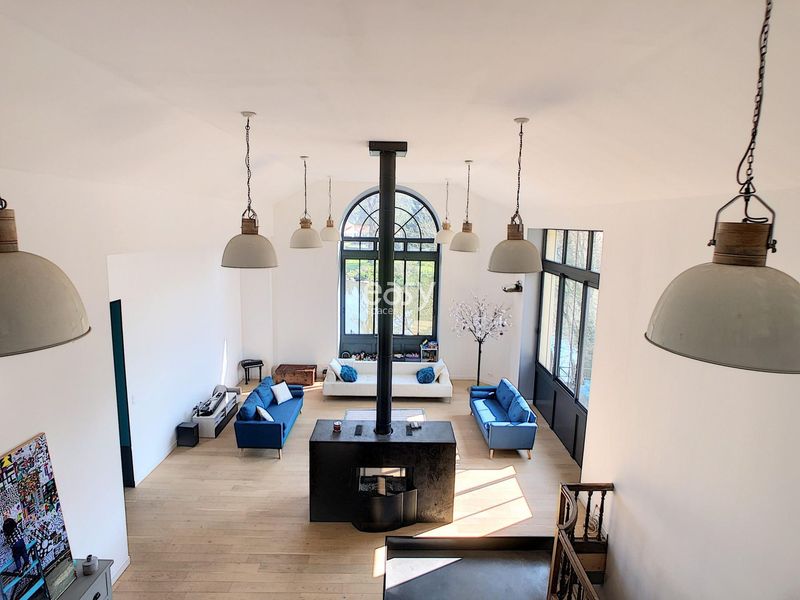 Location of the photoshoot in the Vendée region of France, a picturesque area known for its beautiful coastline and charming villages