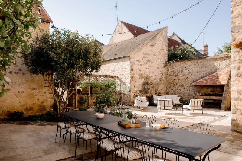 Country house available for rent in France near Paris ideally suited for film shooting and production purposes