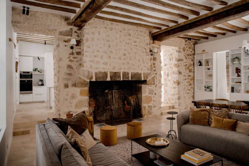 country house available for rent for an extensive press launch event in Paris, FRANCE