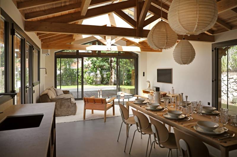 Shooting location in the picturesque seaside town of Hossegor, FRANCE