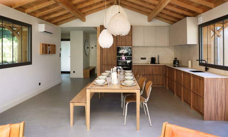 renting a house specifically designed for a professional photoshoot in the beautiful area of Hossegor FRANCE