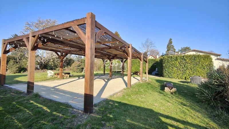 Renting Out One's House for Film and Television Shooting Purposes in France