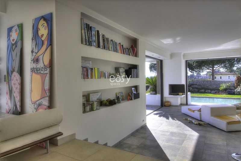 location scouting and identification of scenic places in the picturesque Cannes area in the South East