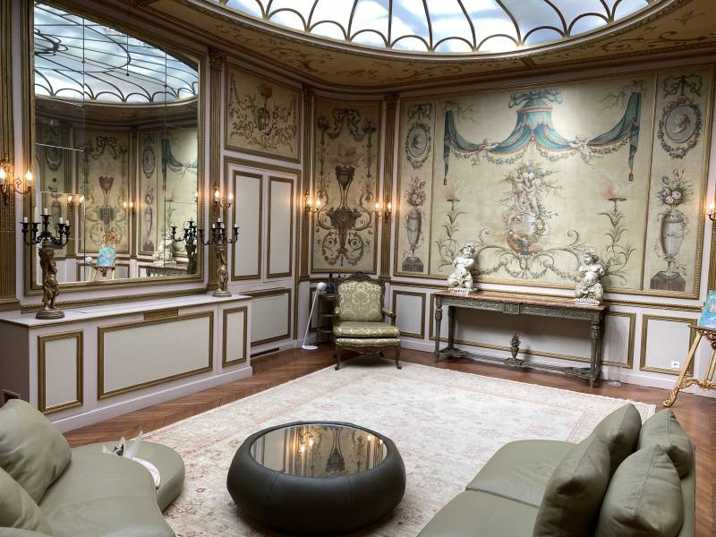 Haussmannian-style apartment available for professional photo shoots in Paris, France