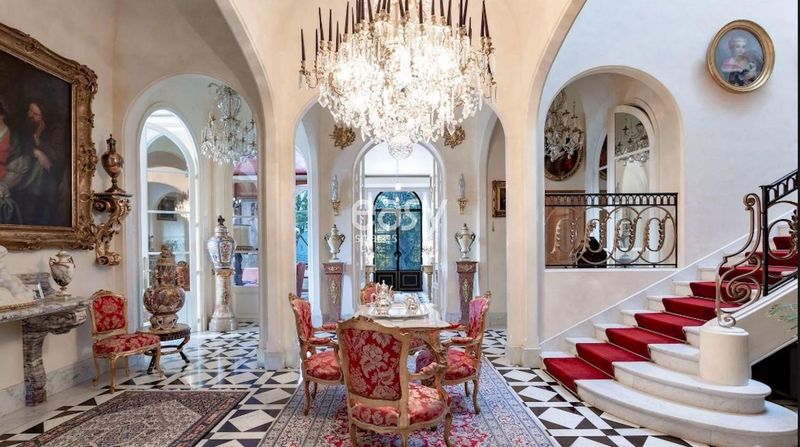 luxurious riviera villa ideally suited for an exclusive filming session in cannes