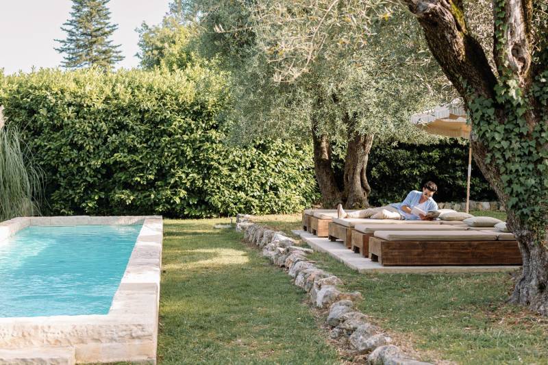 Outdoor photo shoot location set in a picturesque rustic countryside area in the south of France