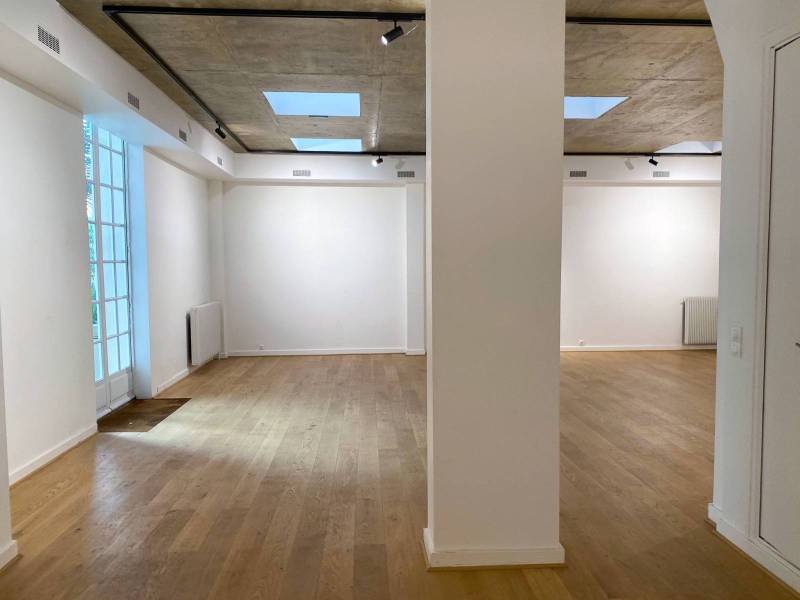 showroom-type space for rent in Paris