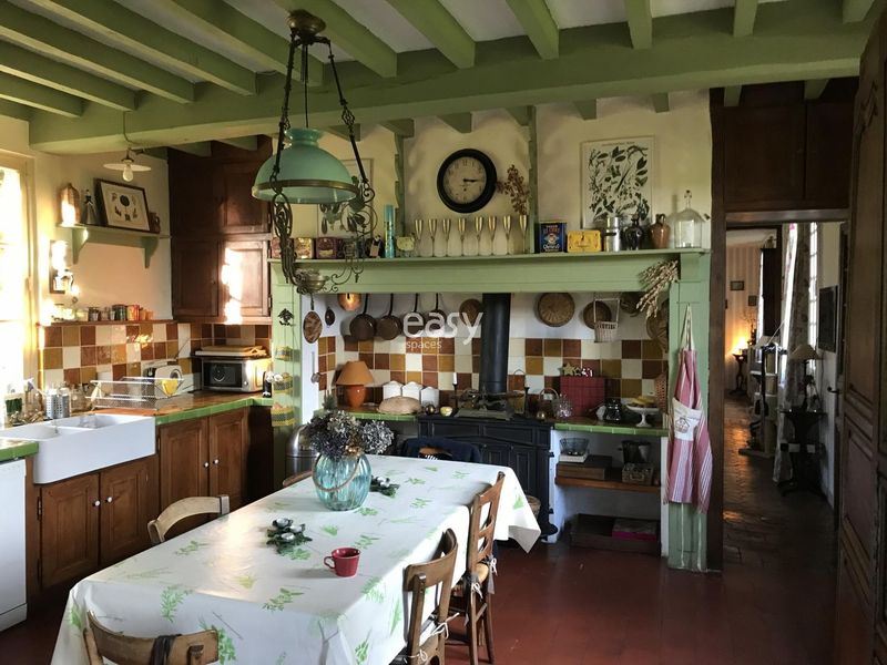 Country house ideal for filming located near Paris in a peaceful rural setting