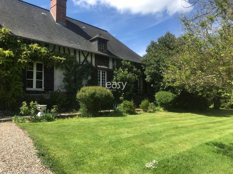 find a scenic countryside location suitable for shooting films or photography projects