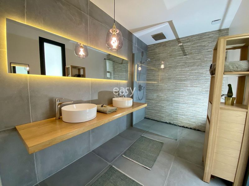 Contemporary Villa with Swimming Pool and Spacious Living Area Ideal for Photo Shoots Filming Events Near Toulouse