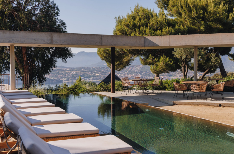 location of the photo shoot in Corsica, France with beautiful landscapes