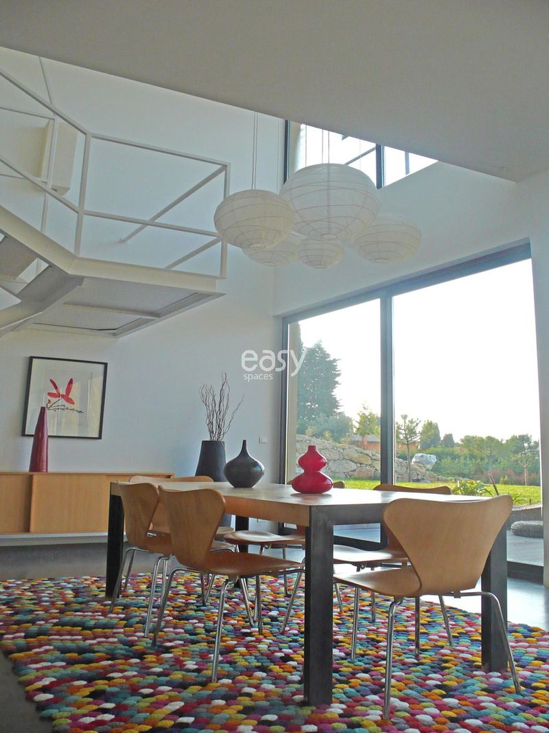 Detailed Location Scouting and Preparation for a Professional Photo Shooting Session in Nice