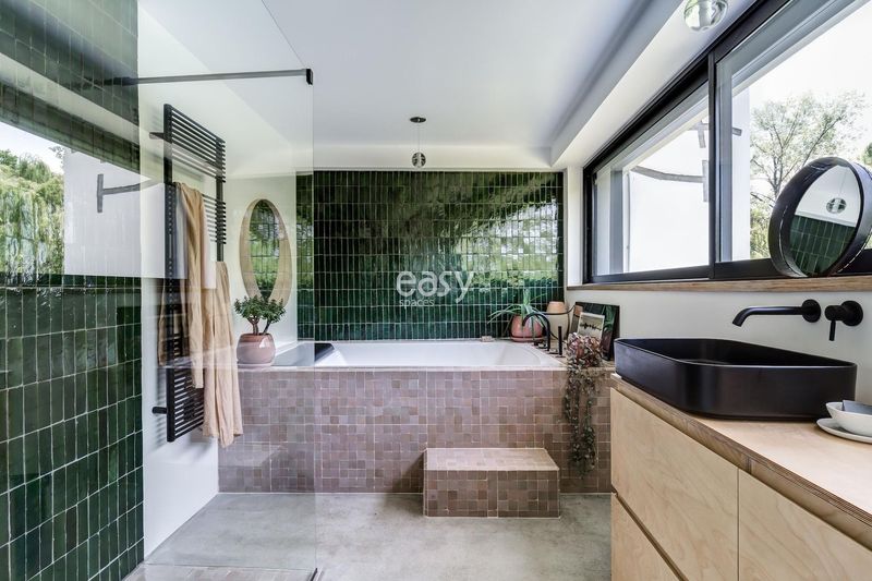Beautiful and Spacious Bathroom Perfectly Suited for Professional Photo Shoots in FRANCE