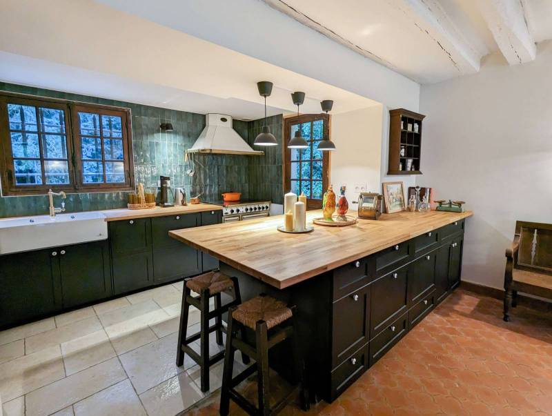 rent an unusual location for filming in the Ile-de-France region