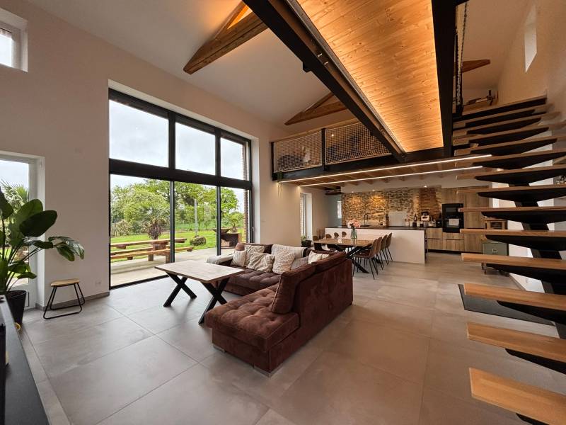 House available for rent in Nantes, France, specifically for professional photoshoots and filming sessions