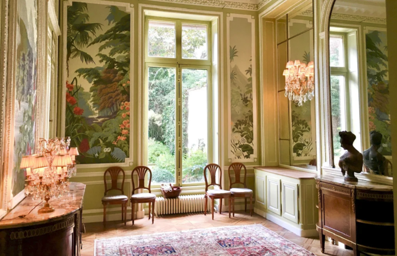 renting a private mansion for professional photoshoot in Paris, FRANCE