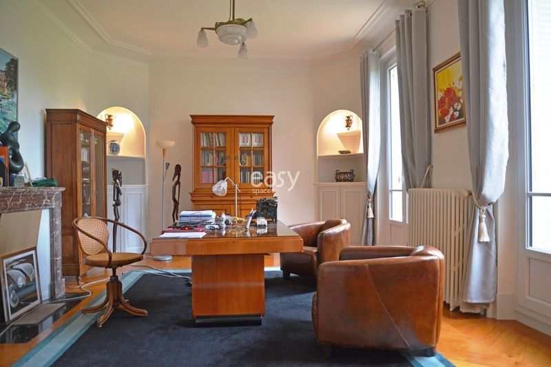 Shooting location available for rent in the city of Paris, France