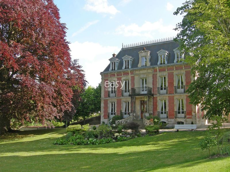 location place available for photo production purposes in the Ile de France region