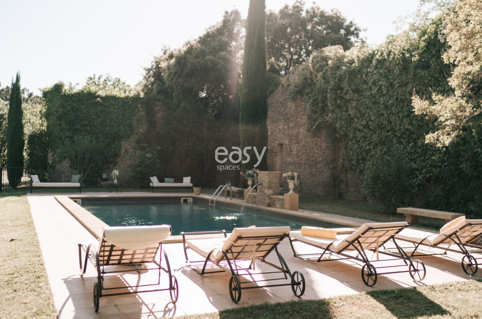 Villa available for rent specifically for professional photo and video shooting in the beautiful Provence region of France