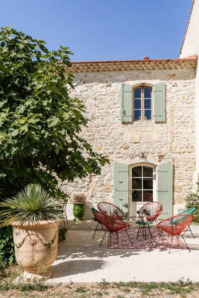 Rent a beautiful farmhouse for photo shoots, filming and events in Provence