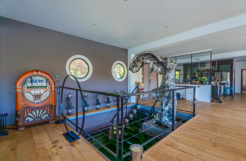 an unusual event venue in Paris