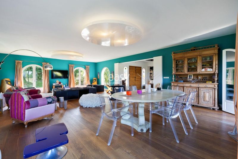 Location available for photo shooting in the scenic area of Guethary, FRANCE