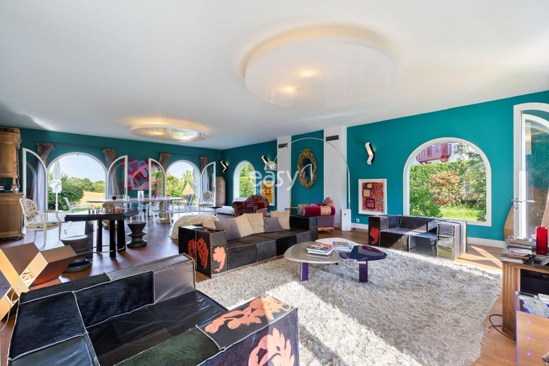 Villa ideally located for professional filming or shooting on the Basque Coast in France