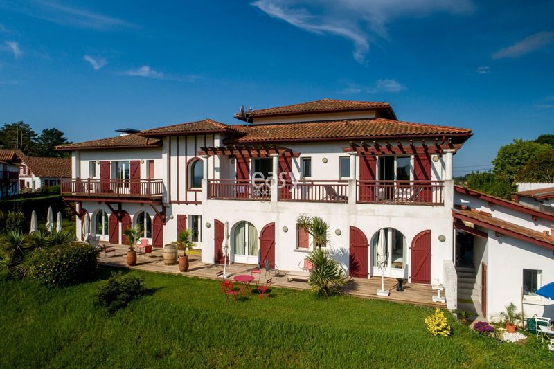 photo production agency located in Guethary, France specializing in high-quality imagery and creative services